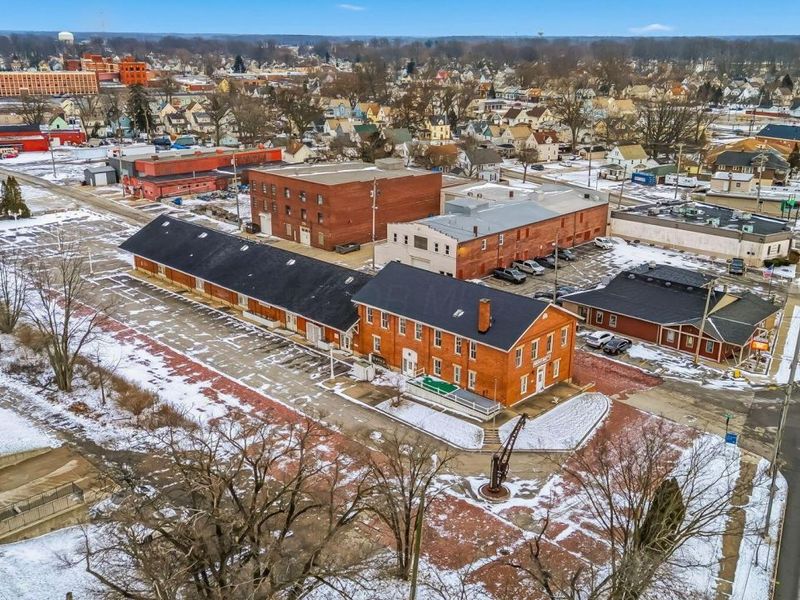 412 E River Street, Elyria, OH 44035 Photo 23