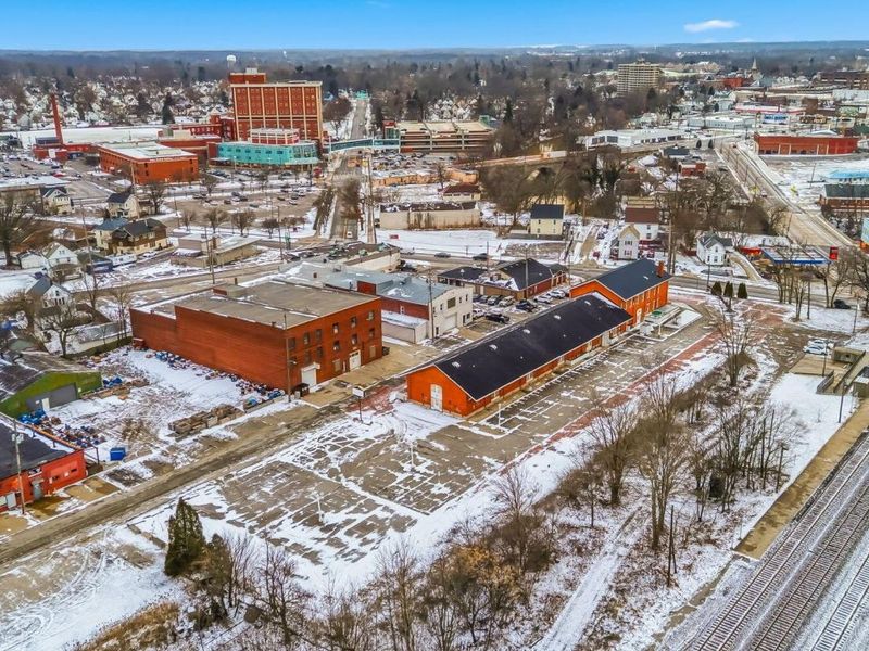 412 E River Street, Elyria, OH 44035 Photo 26