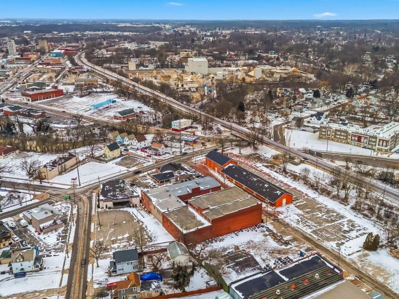 412 E River Street, Elyria, OH 44035 Photo 33