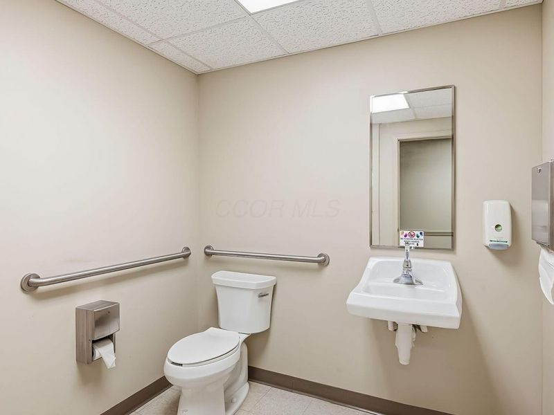 412 E River Street, Elyria, OH 44035 Photo 79