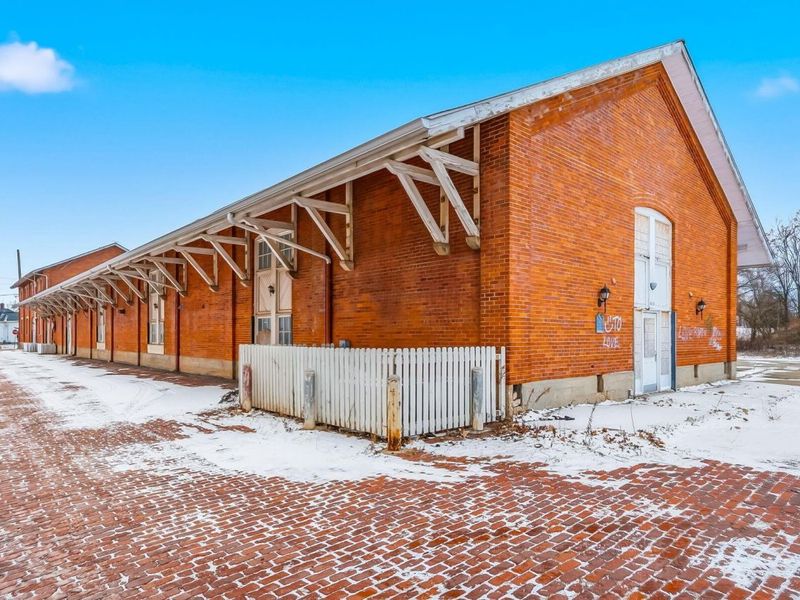 412 E River Street, Elyria, OH 44035 Photo 9