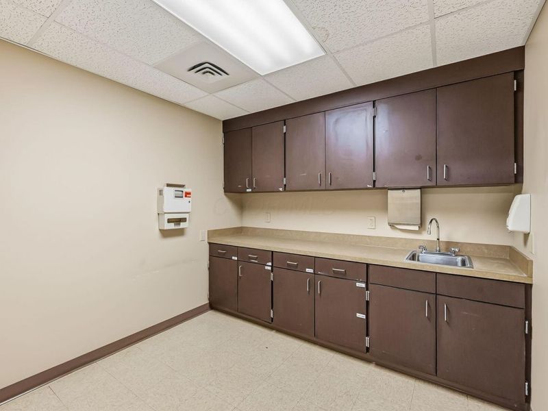 412 E River Street, Elyria, OH 44035 Photo 92