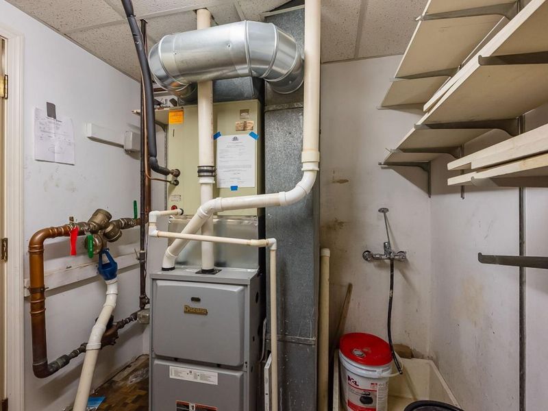 412 E River Street, Elyria, OH 44035 Photo 95