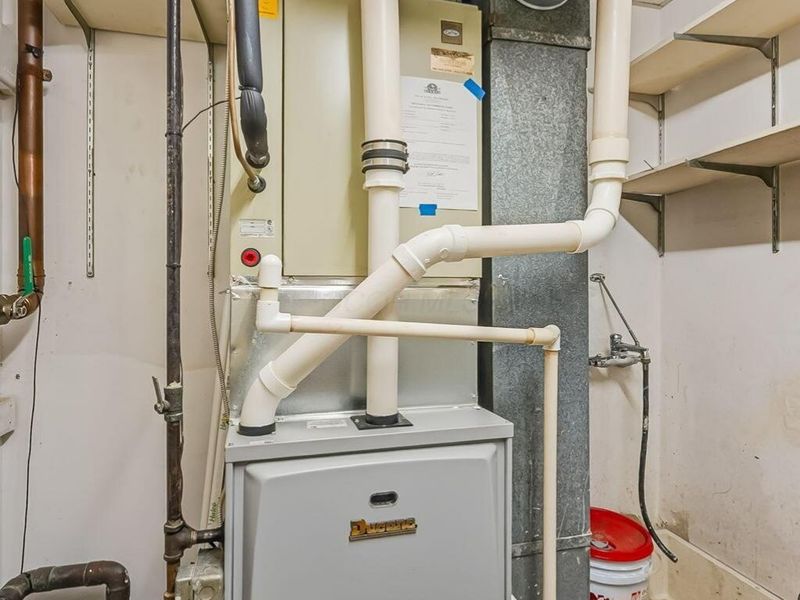 412 E River Street, Elyria, OH 44035 Photo 96