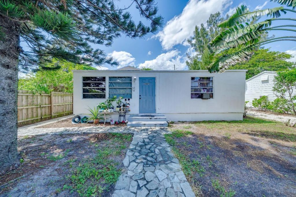 2405-2407 N East Coast Street, Lake Worth Beach, FL 33460 Photo