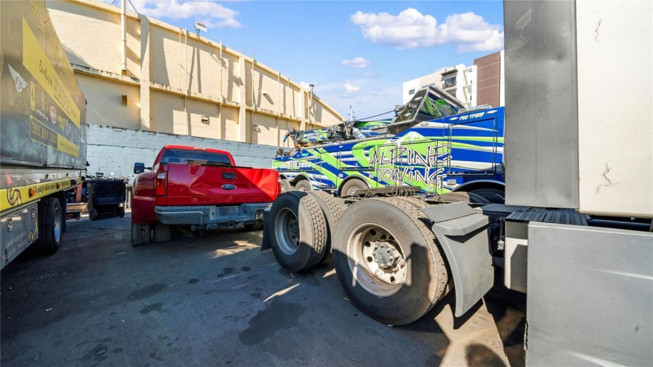 820 NW 23rd St, Miami, FL 33127 Photo