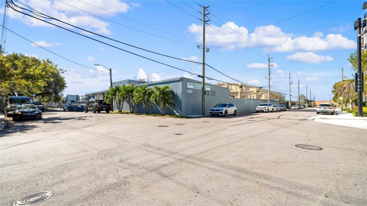 820 NW 23rd St, Miami, FL 33127 Photo