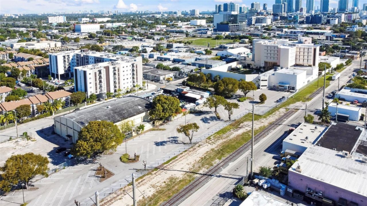 820 NW 23rd St, Miami, FL 33127 Photo