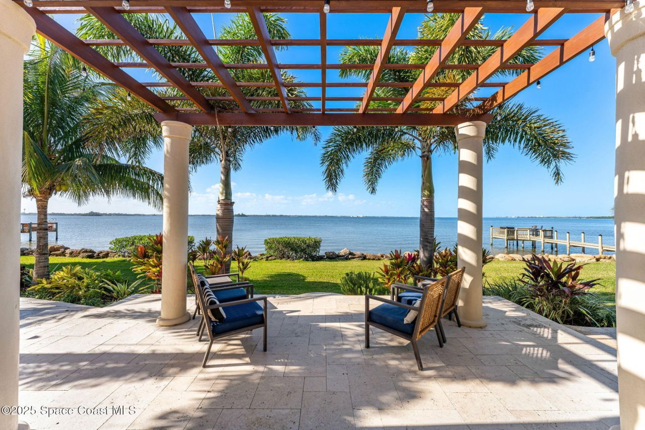 467 Spoonbill Lane, Melbourne Beach, FL 32951 Photo