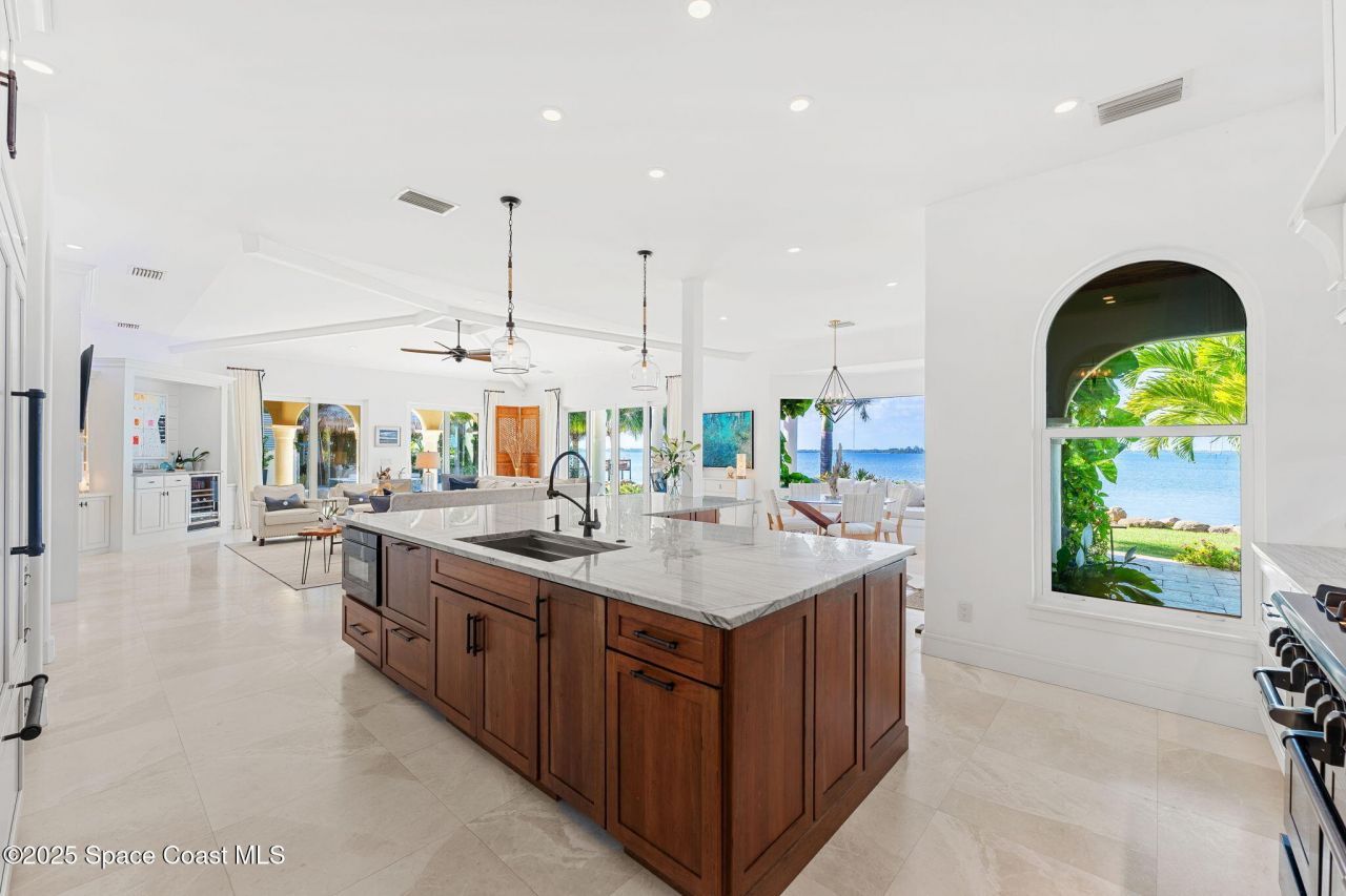 467 Spoonbill Lane, Melbourne Beach, FL 32951 Photo