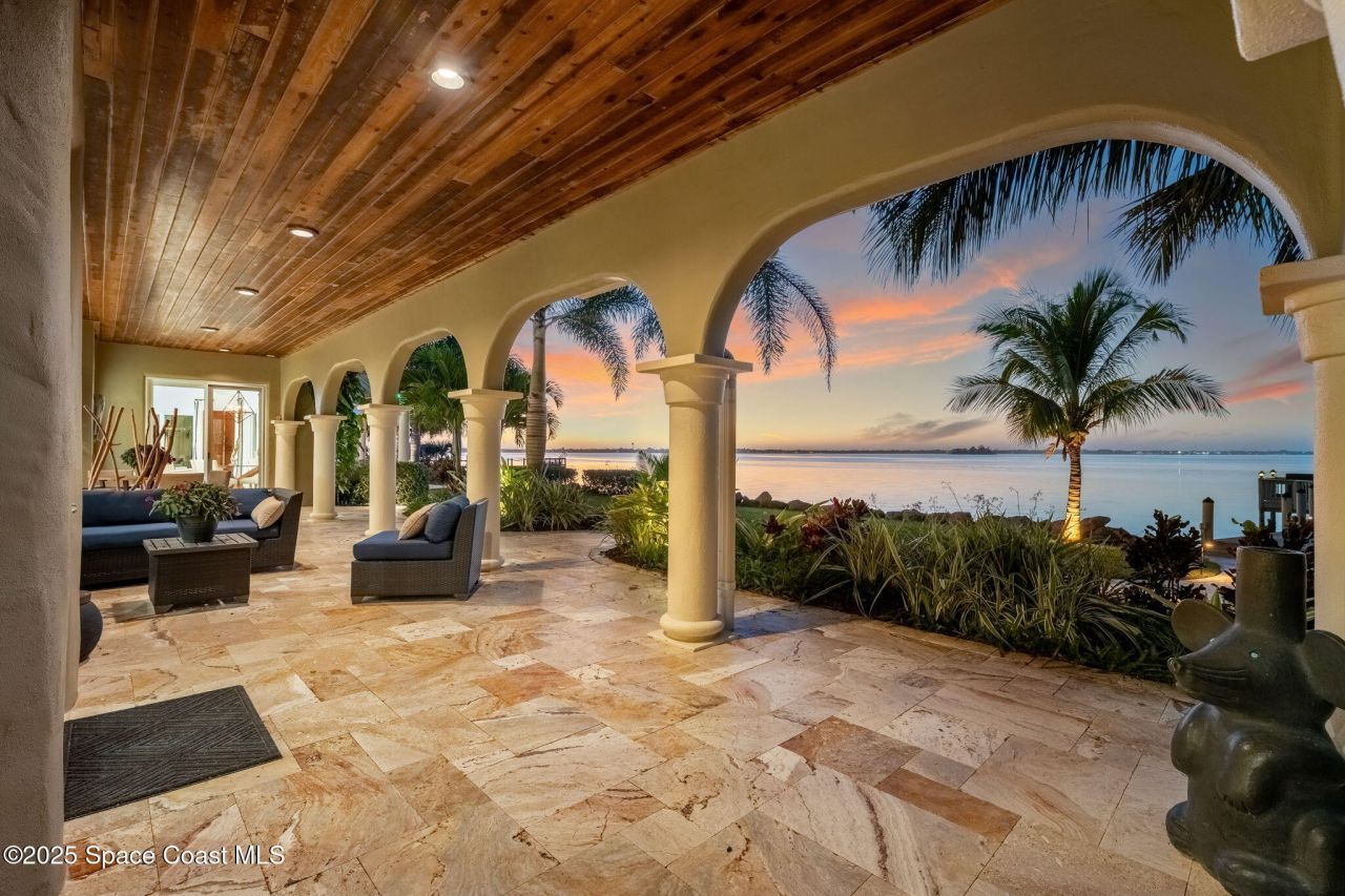 467 Spoonbill Lane, Melbourne Beach, FL 32951 Photo