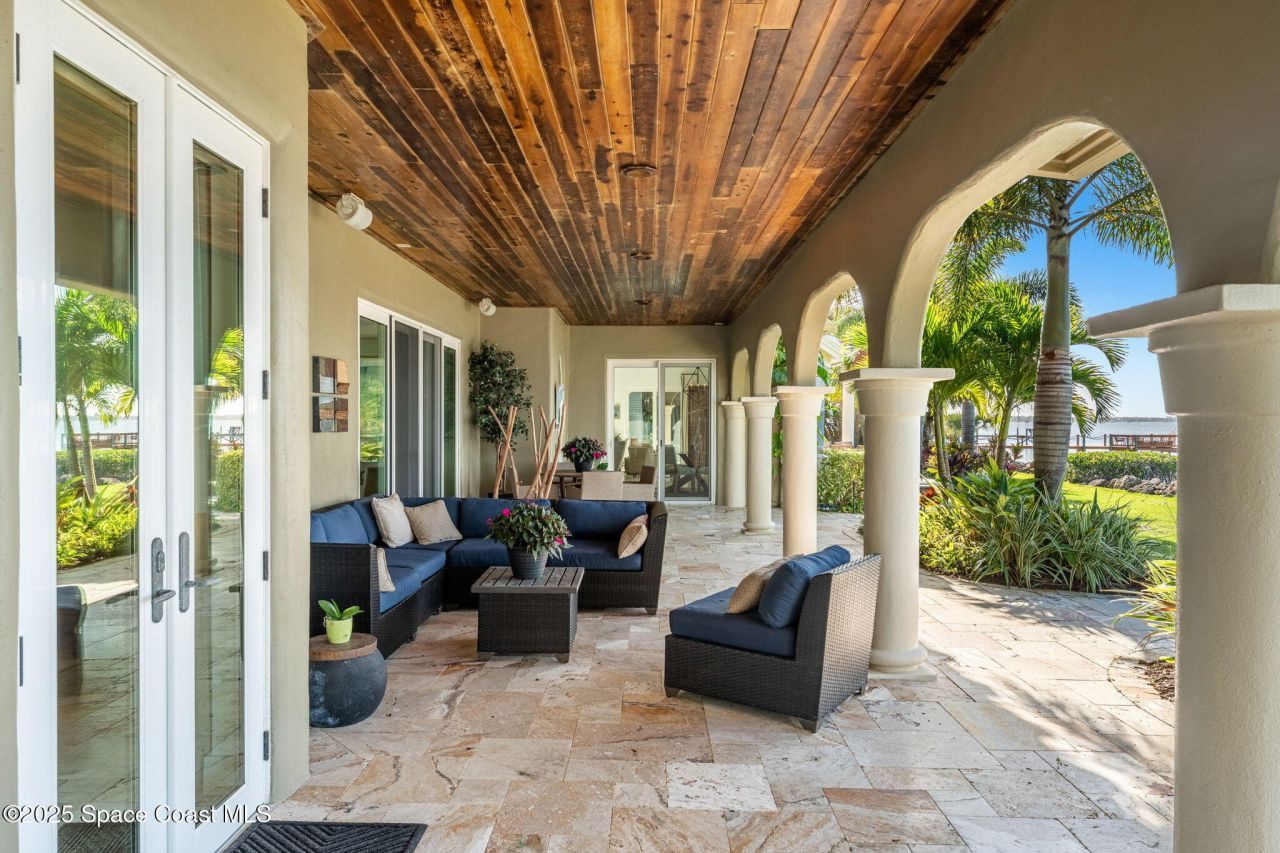 467 Spoonbill Lane, Melbourne Beach, FL 32951 Photo