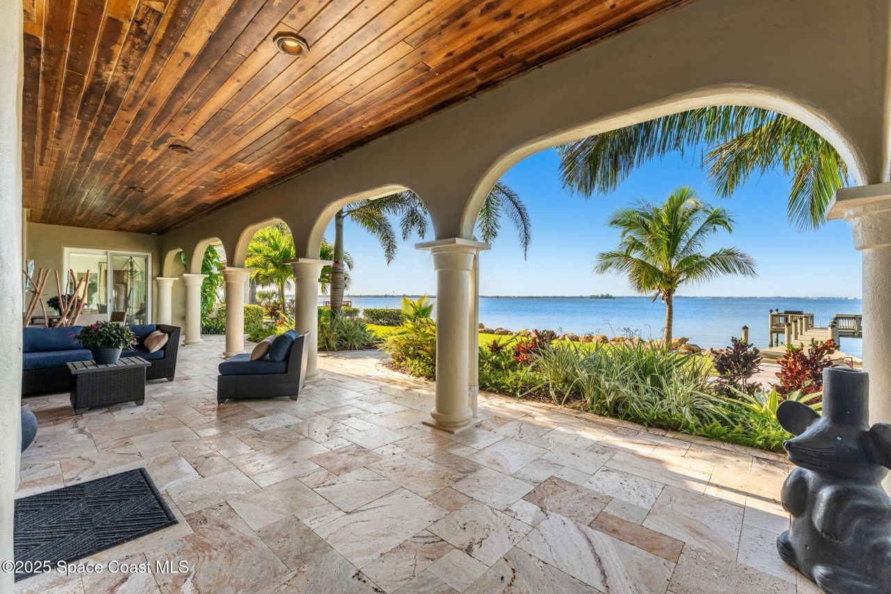 467 Spoonbill Lane, Melbourne Beach, FL 32951 Photo