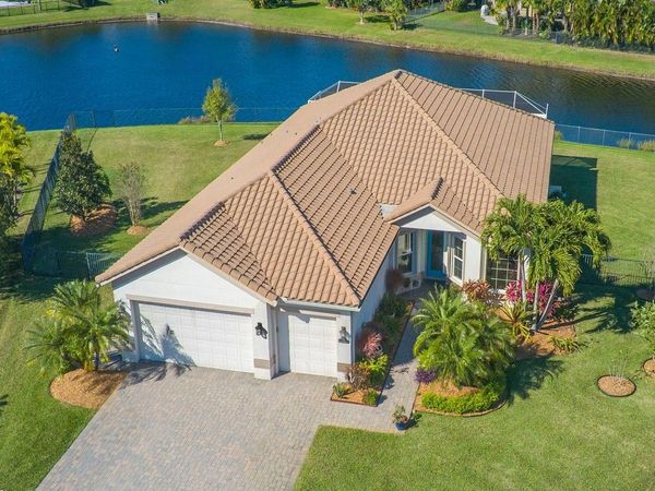 7576 Fieldstone Ranch Square, Vero Beach, FL 32967