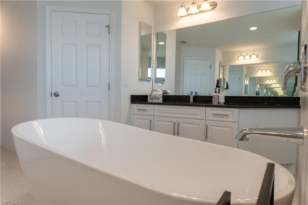 3318 SW 8th Pl, Cape Coral, FL 33914 Photo