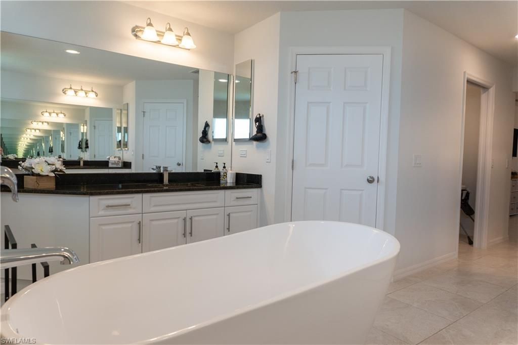 3318 SW 8th Pl, Cape Coral, FL 33914 Photo