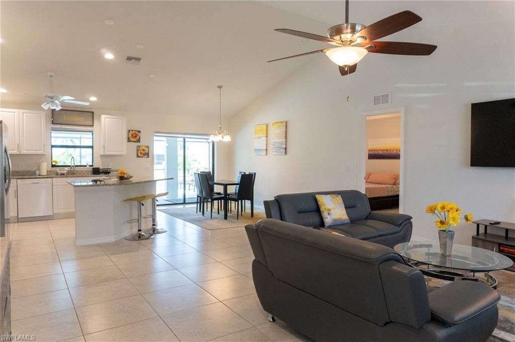 3318 SW 8th Pl, Cape Coral, FL 33914 Photo
