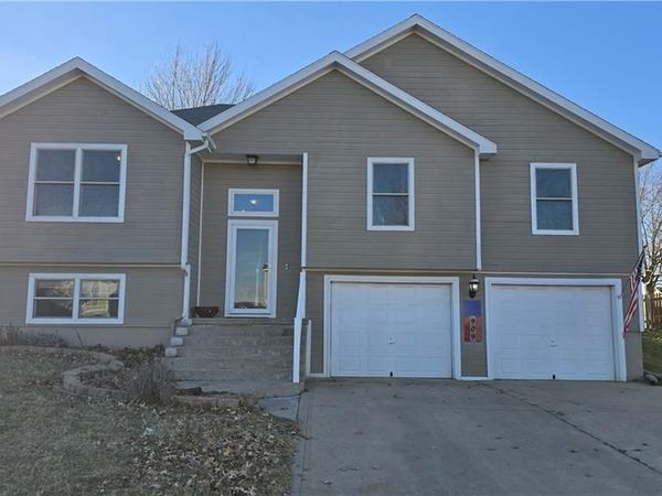 909 Rosewood Drive, Cameron, MO 64429