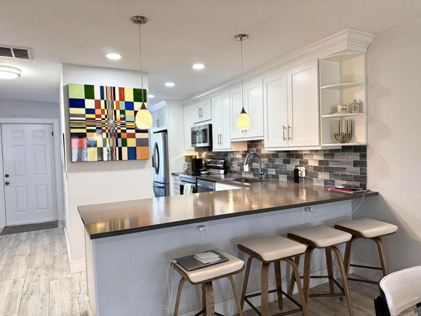 1360 NW 19th Terrace, Unit 202, Delray Beach, FL 33445