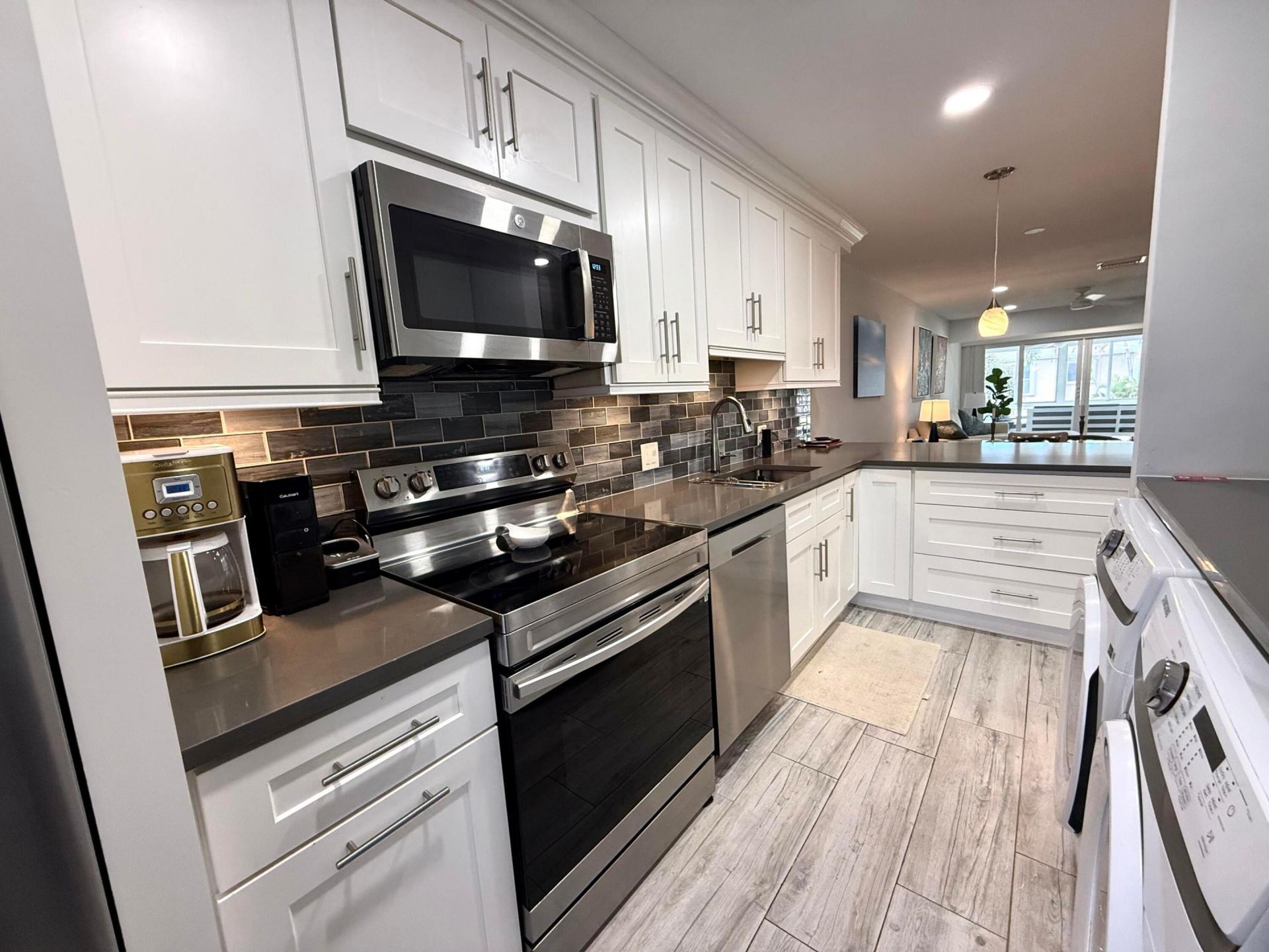 1360 NW 19th Terrace, Unit 202, Delray Beach, FL 33445 Photo