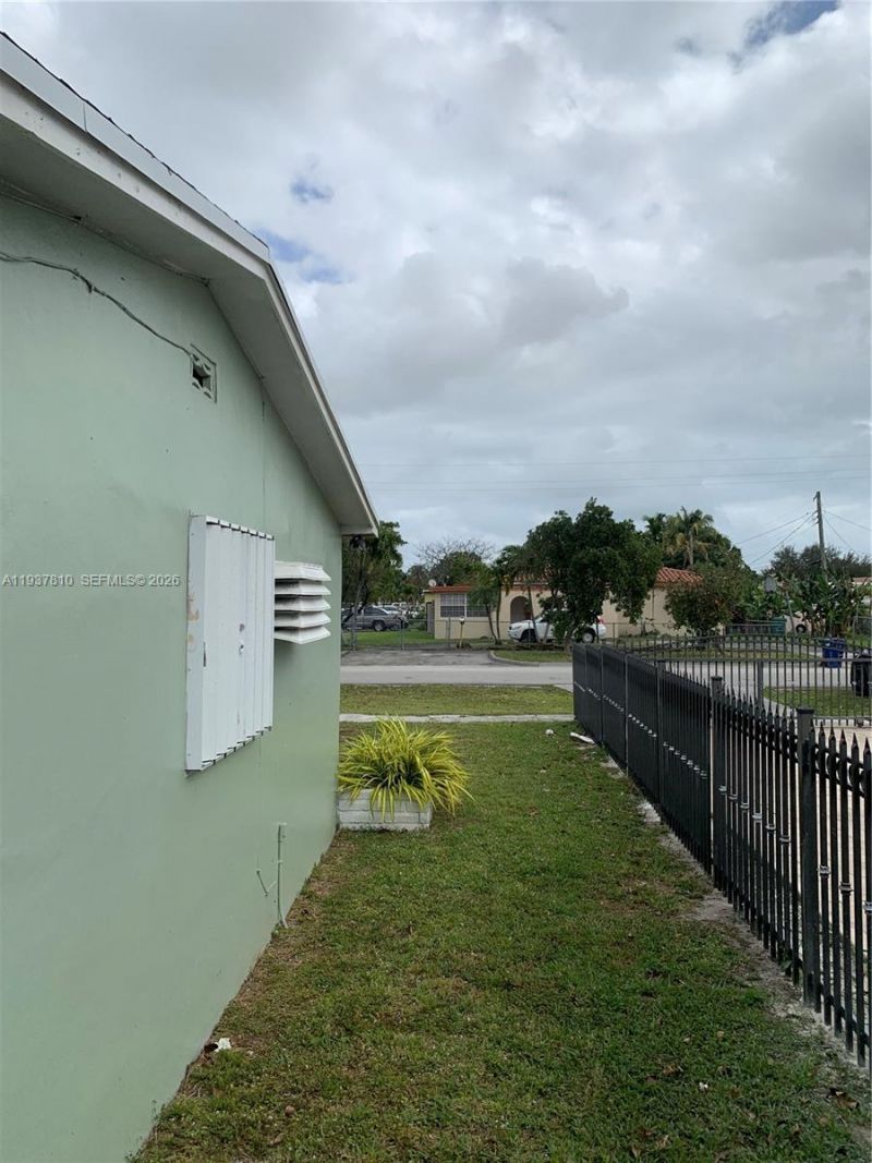17200 N Miami Ave, Miami, FL 33169 Photo