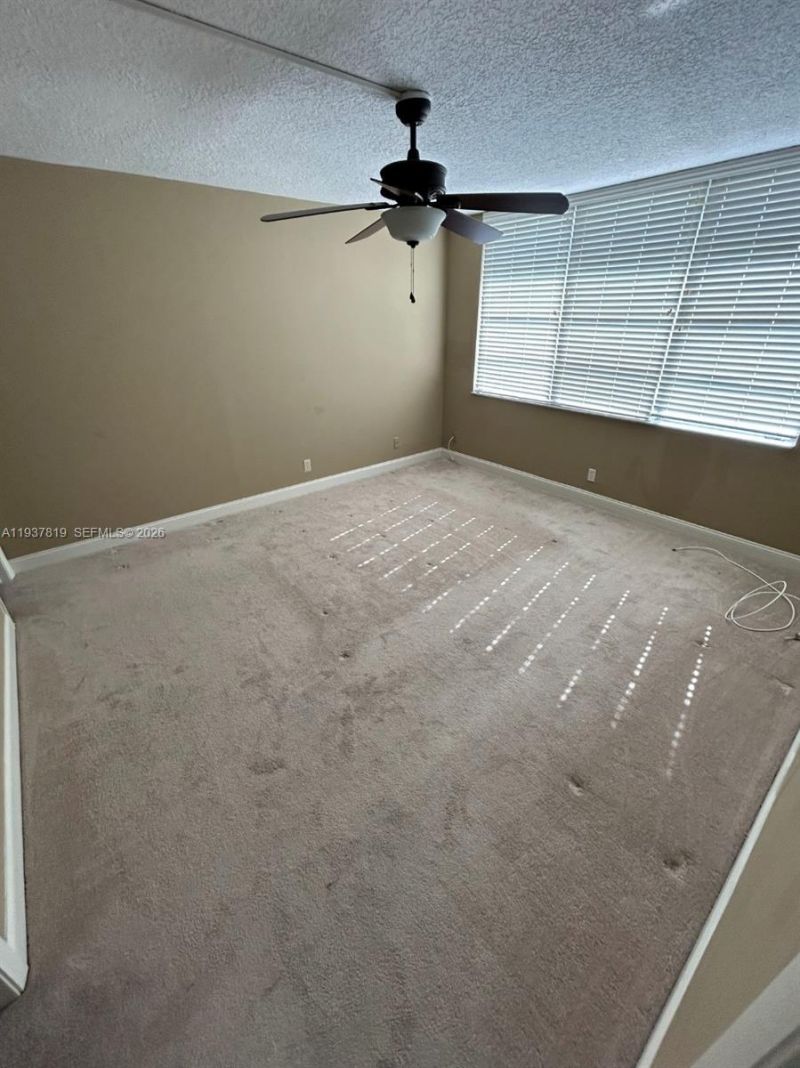 3001 W Rolling Hills Cir, Unit 705, Davie, FL 33328 Photo