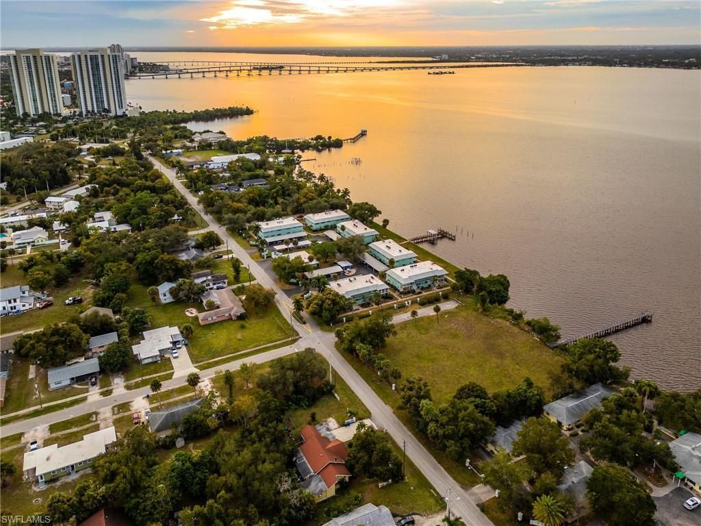 3225 E Riverside Dr, Unit 31C, Fort Myers, FL 33916 Photo