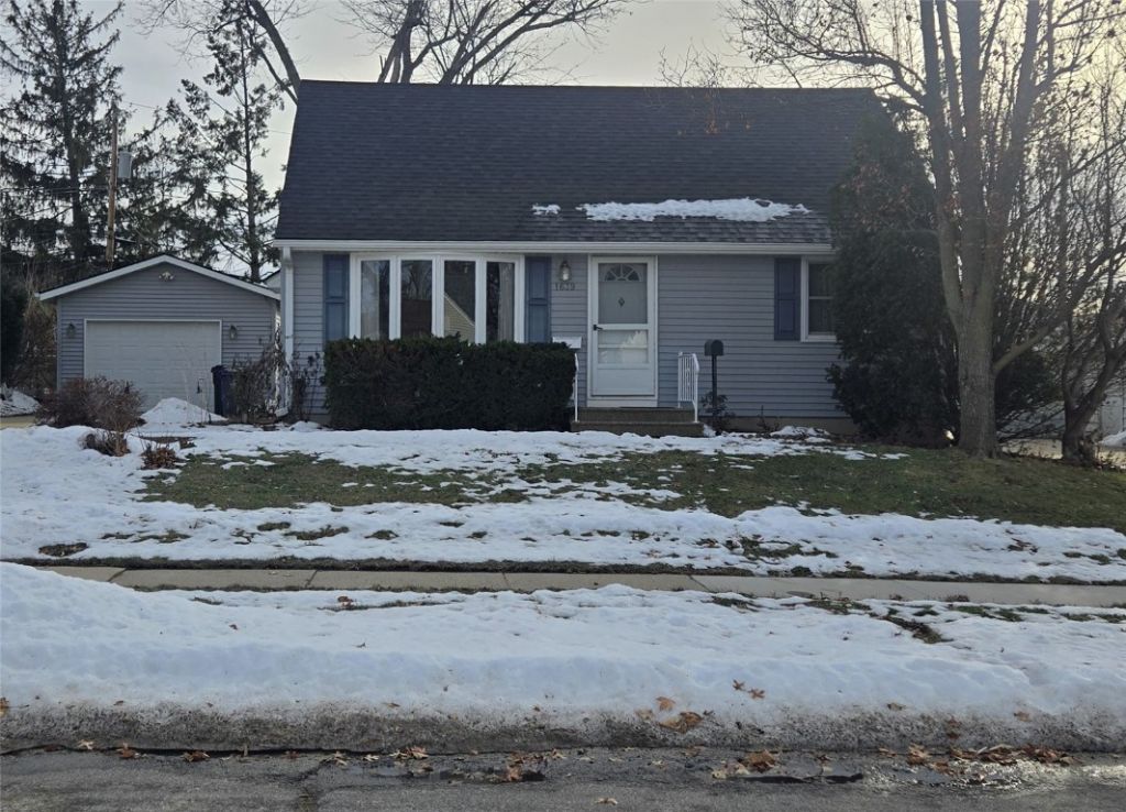 1639 Miami Drive Ne, Cedar Rapids, IA 52402 Main Photo