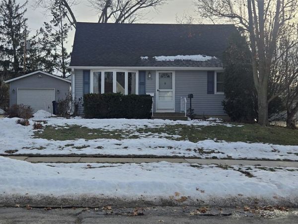 1639 Miami Drive NE, Cedar Rapids, IA 52402