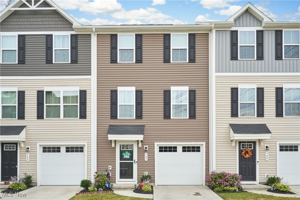 795 Pine Spring Drive, Painesville, OH 44077 Main Photo