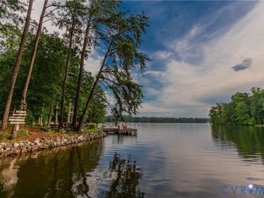 20 LAKE CAROLINE DRIVE, Ruther Glen, VA 22546