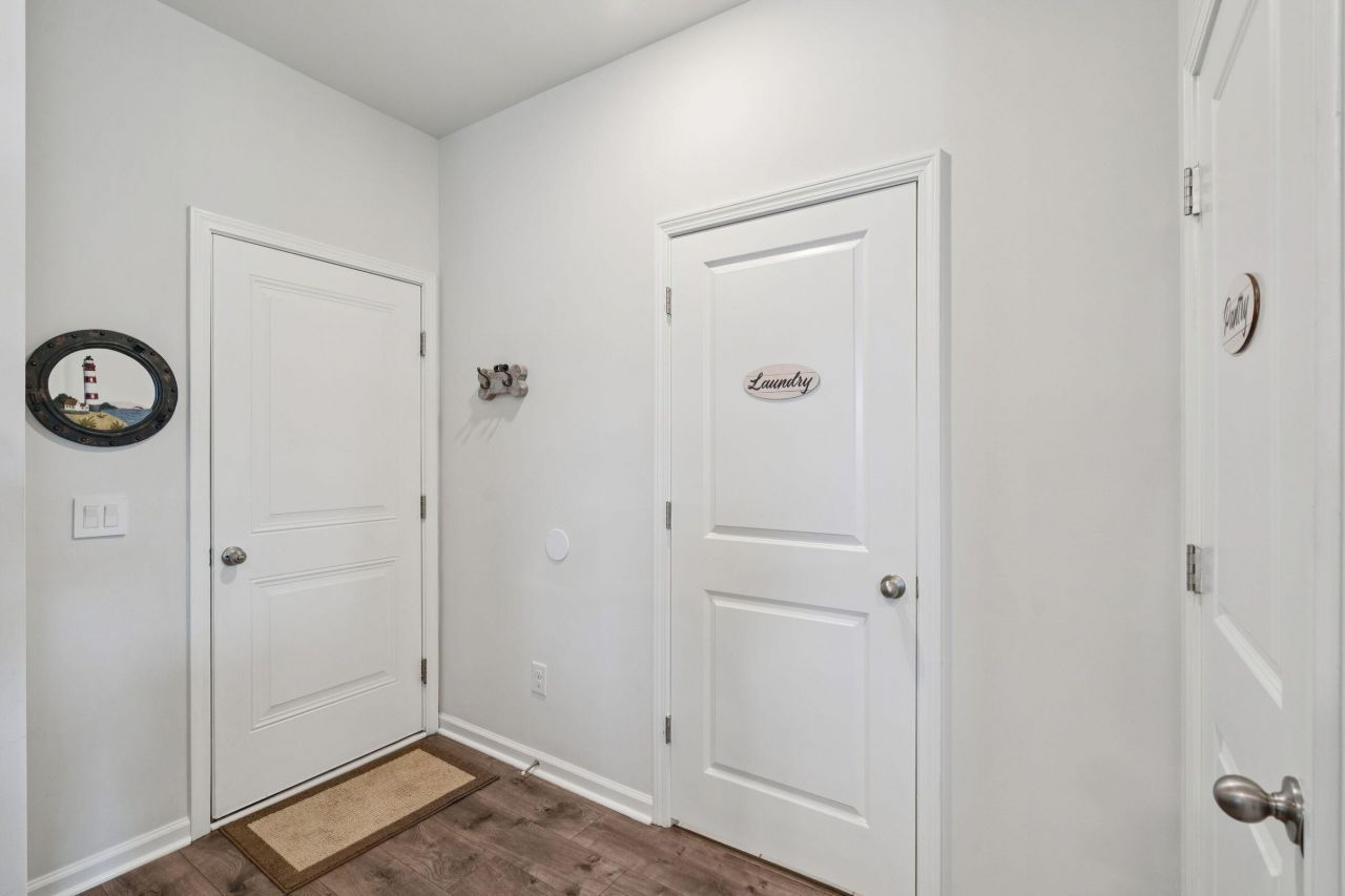 223 Silver Creek Drive Photo 15