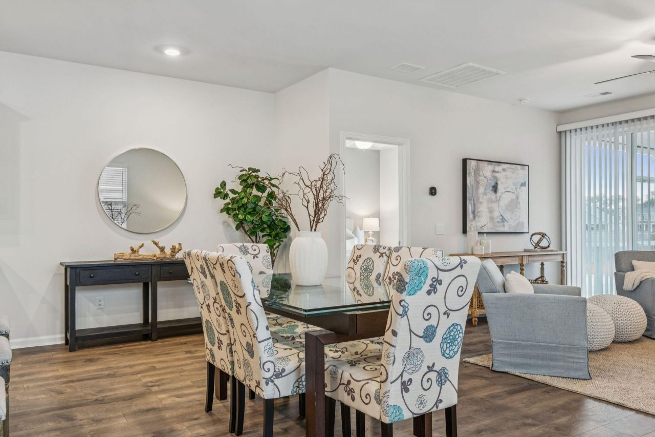 223 Silver Creek Drive Photo 18