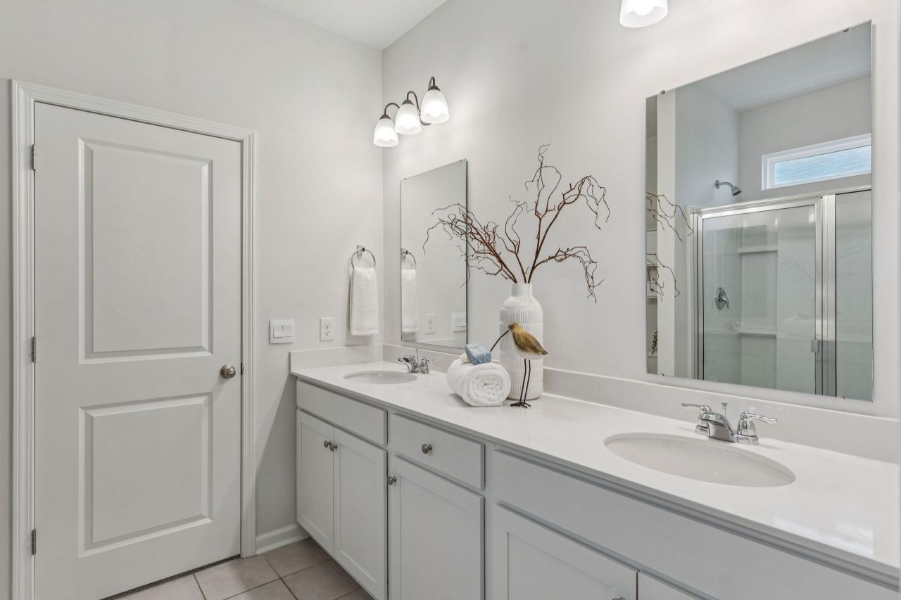 223 Silver Creek Drive Photo 29