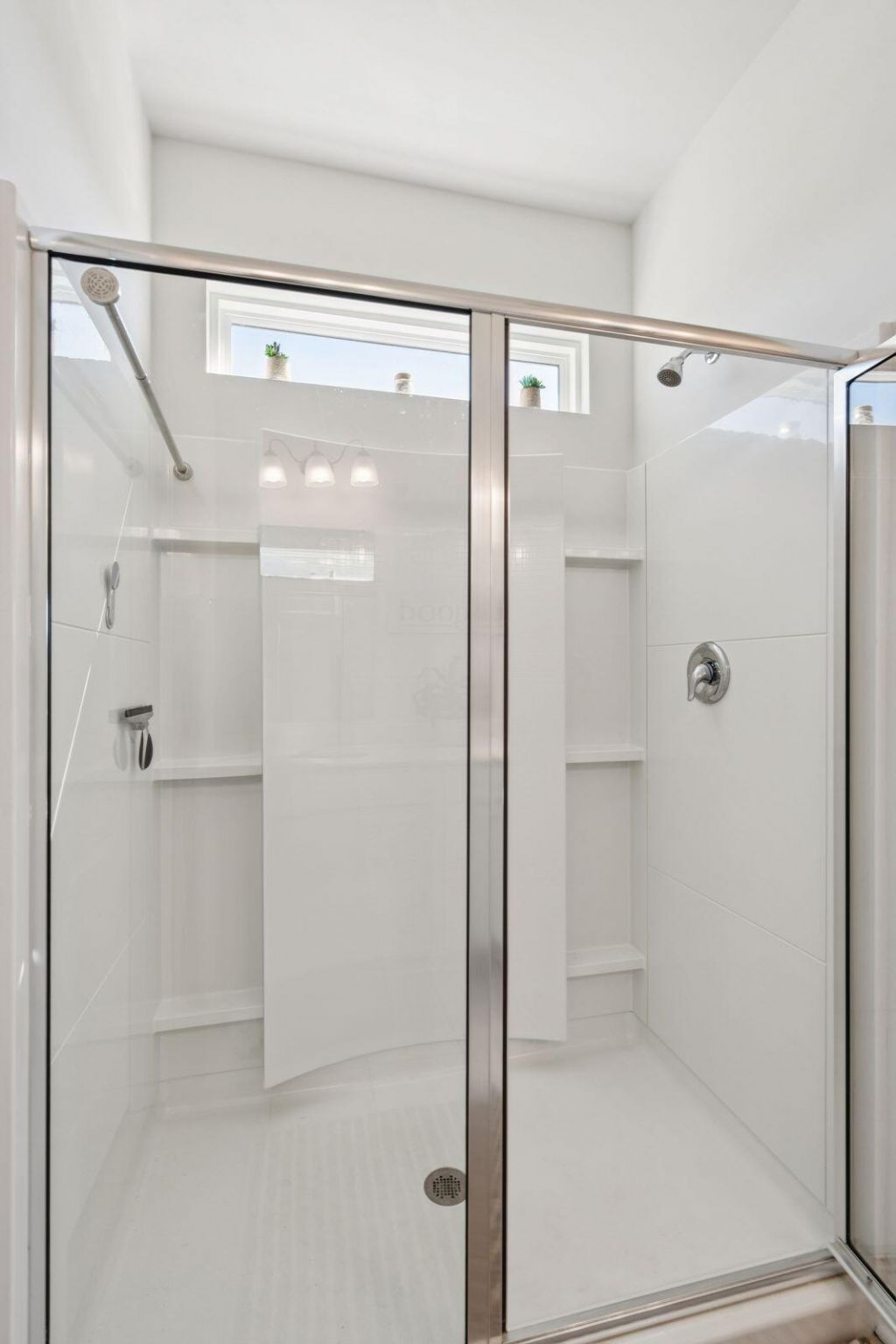 223 Silver Creek Drive Photo 33