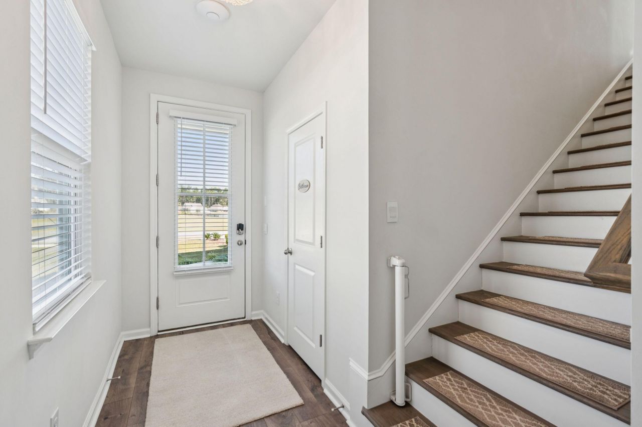 223 Silver Creek Drive Photo 43