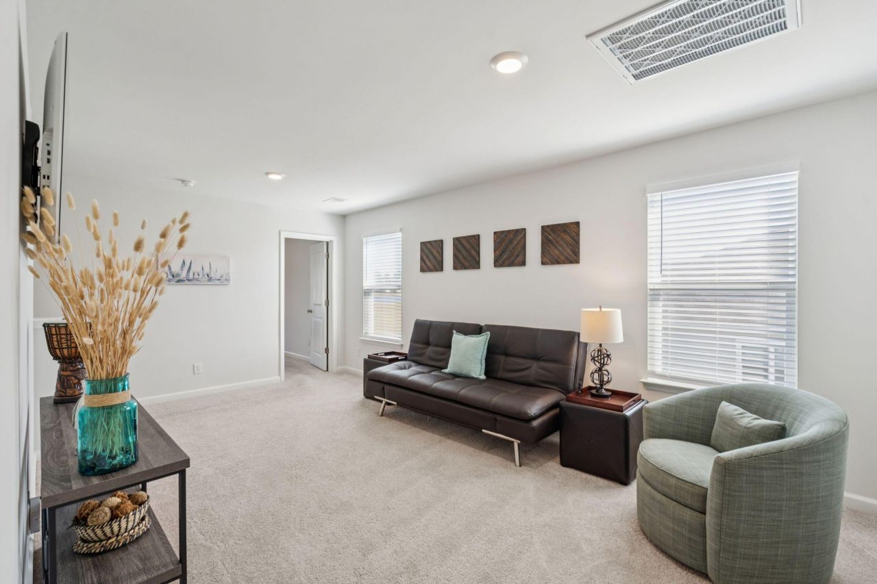 223 Silver Creek Drive Photo 47