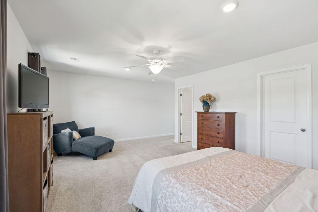 223 Silver Creek Drive Photo 52