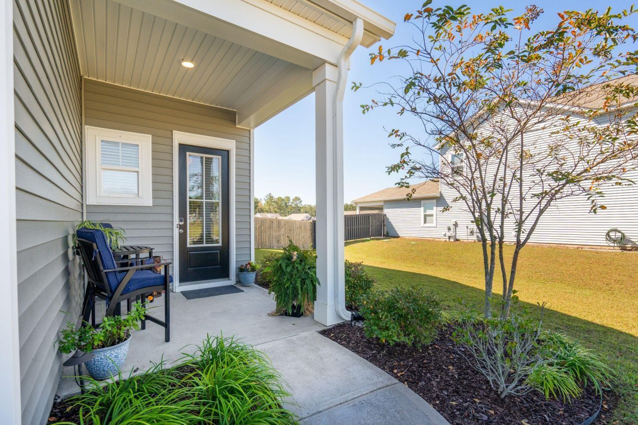 223 Silver Creek Drive Photo 8