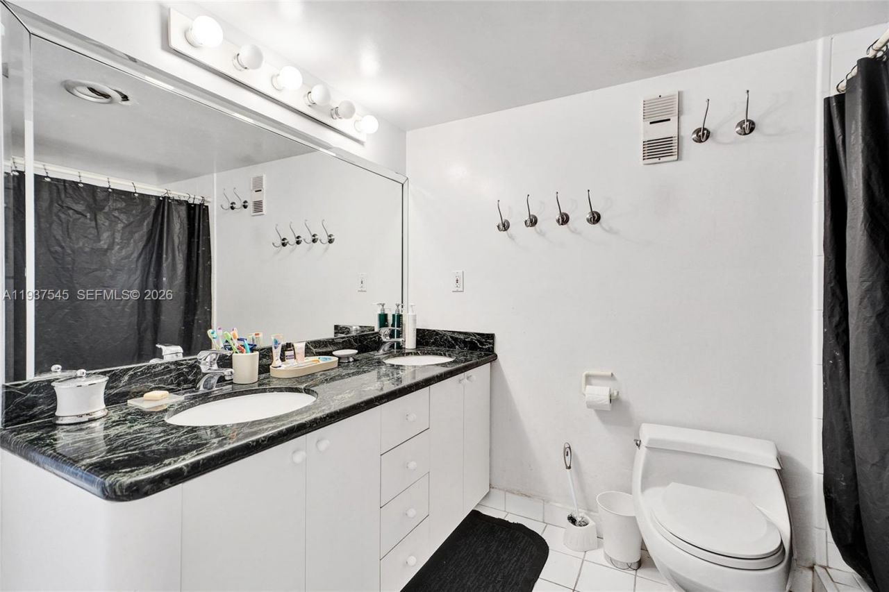 10854 Kendall Dr, Unit 221, Miami, FL 33176 Photo