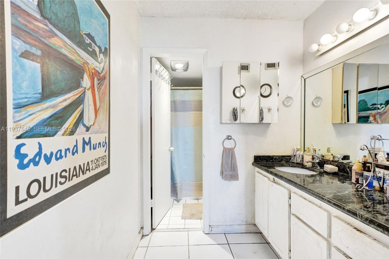 10854 Kendall Dr, Unit 221, Miami, FL 33176 Photo