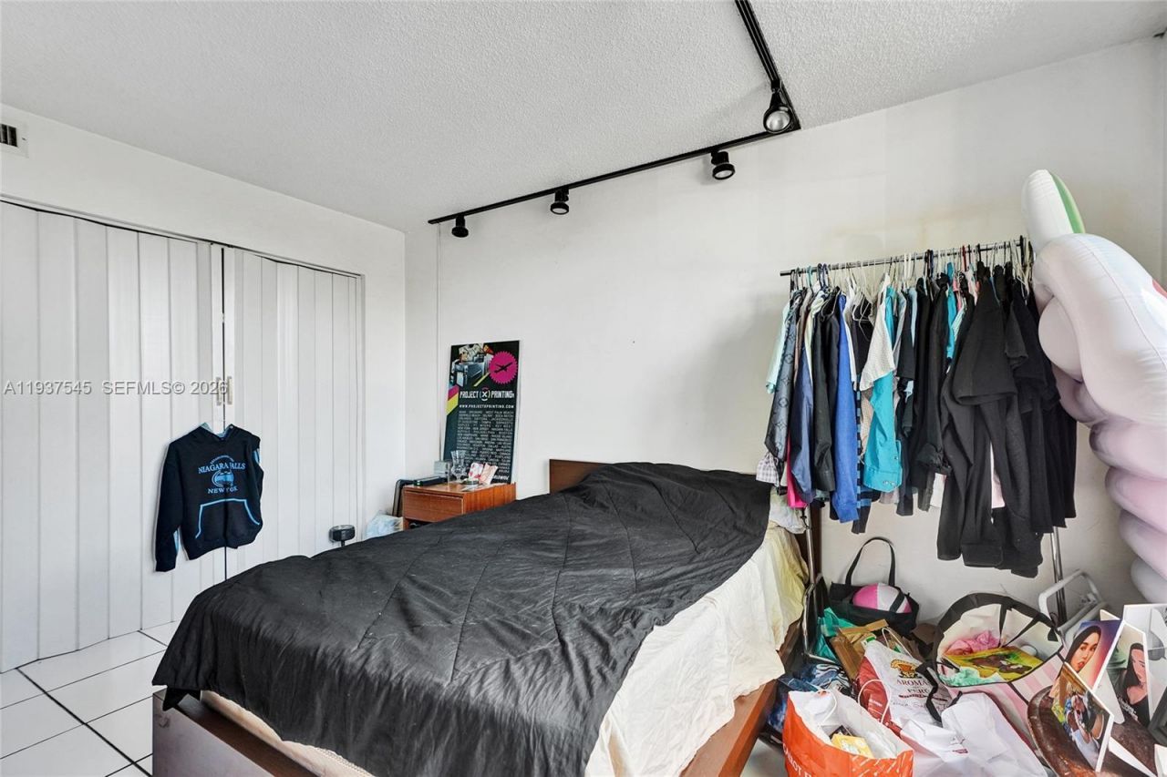 10854 Kendall Dr, Unit 221, Miami, FL 33176 Photo