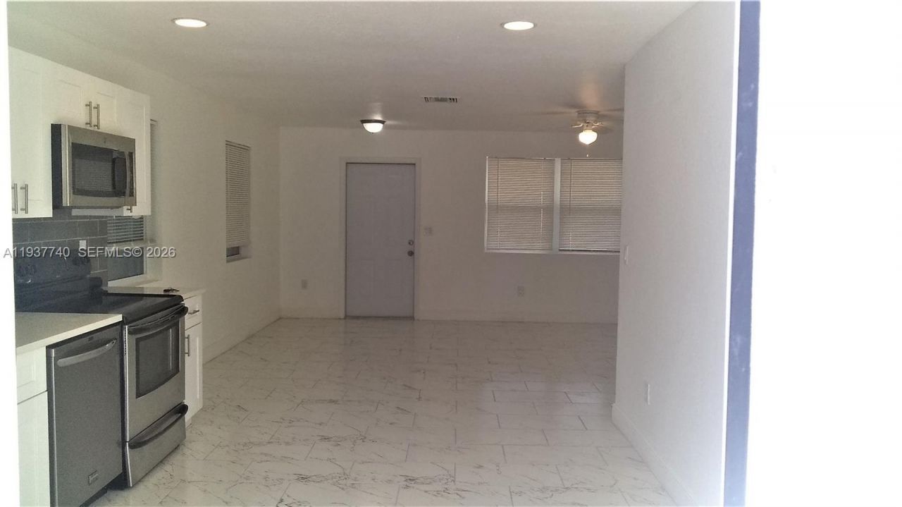 710 52nd St, West Palm Beach, FL 33407 Photo