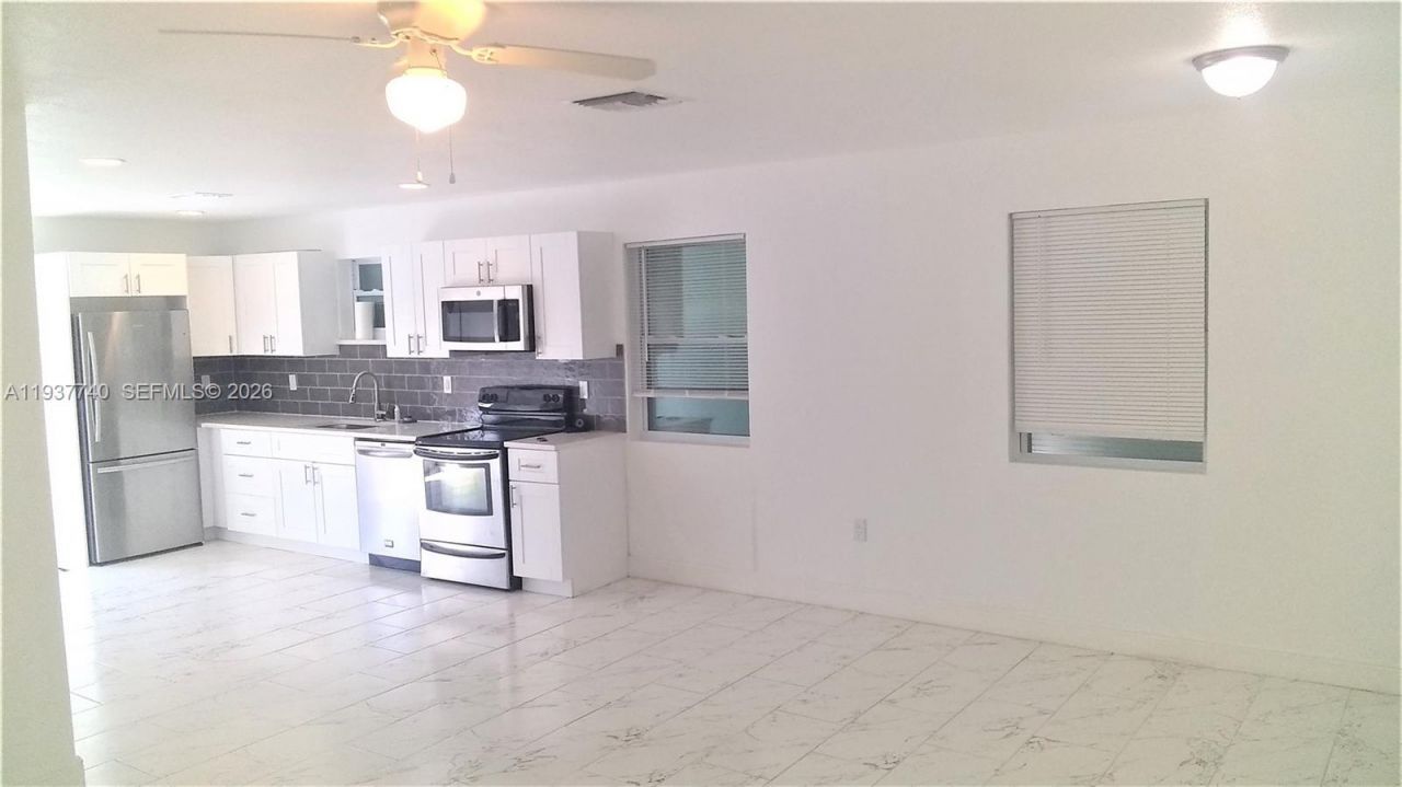 710 52nd St, West Palm Beach, FL 33407 Photo