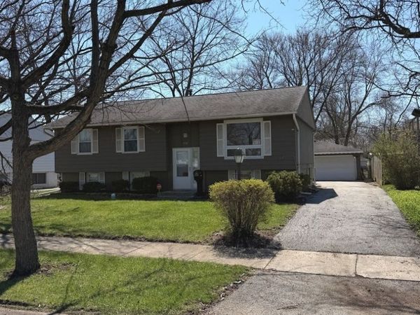 450 E Mulberry Court, Glenwood, IL 60425