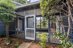 3954 Pinebrook Circle photo 4