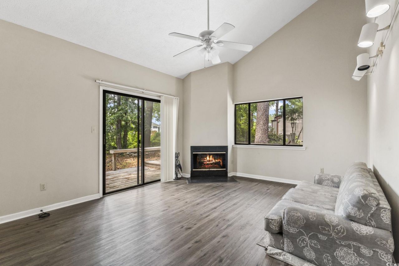 3954 Pinebrook Circle Photo 6