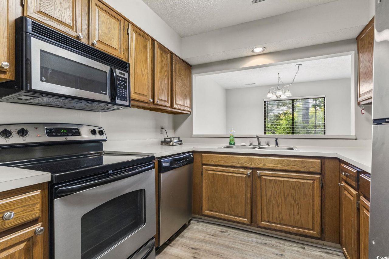 3954 Pinebrook Circle Photo 8