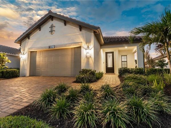 4621 Centaurus CIR, NAPLES, FL 34120