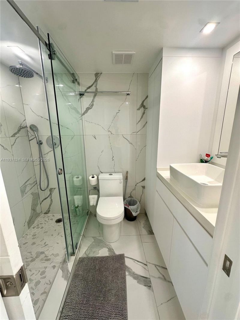 2457 Collins Ave, Unit 408, Miami Beach, FL 33140 Photo